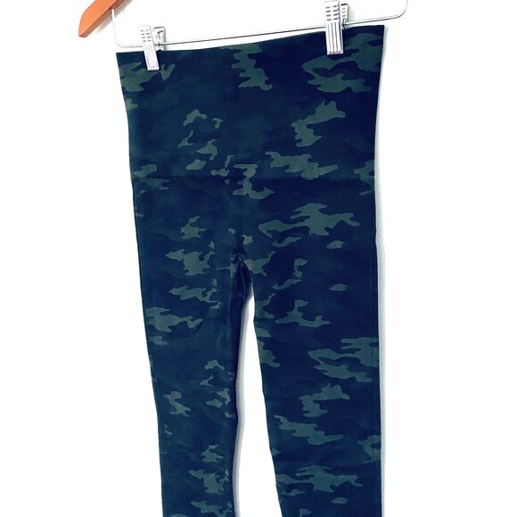 SPANX Look at Me Now Green Seamless Core and Tummy Control Camo Leggings Sz M - Picture 10 of 10